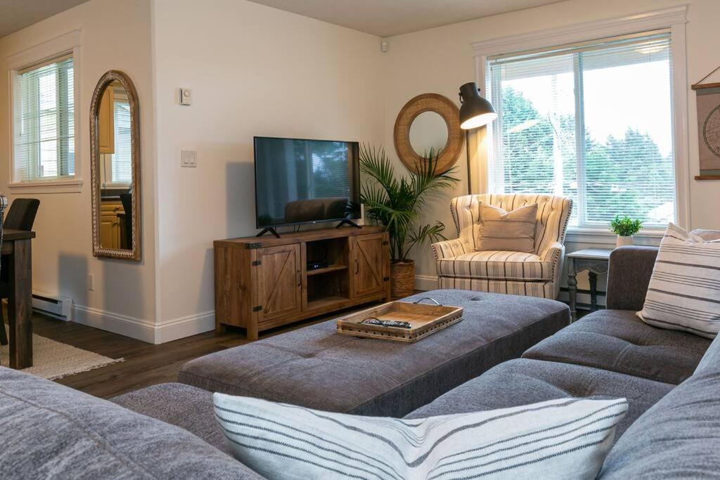 Вилла Cozy Renovated Oasis W Private Terrace & Parking Виктория Экстерьер фото